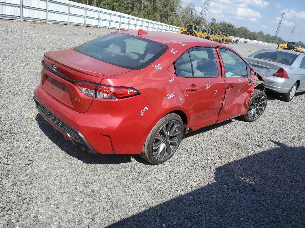 2020 TOYOTA COROLLA SE - Фото 3