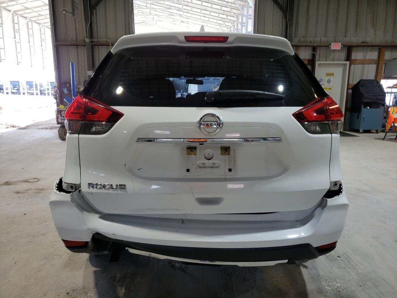 2017 NISSAN ROGUE S - Фото 6