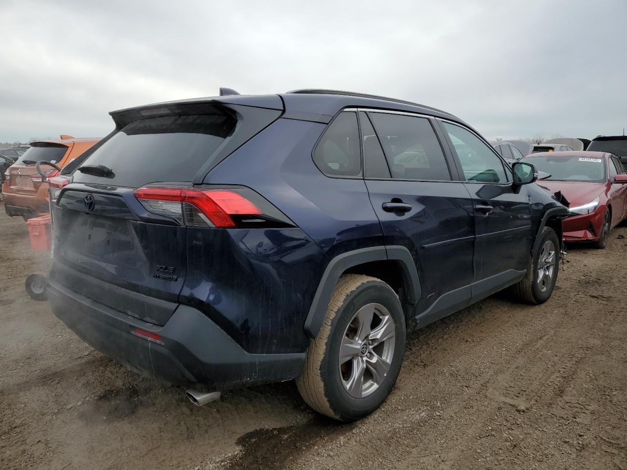 2022 TOYOTA RAV4 XLE - Image 3
