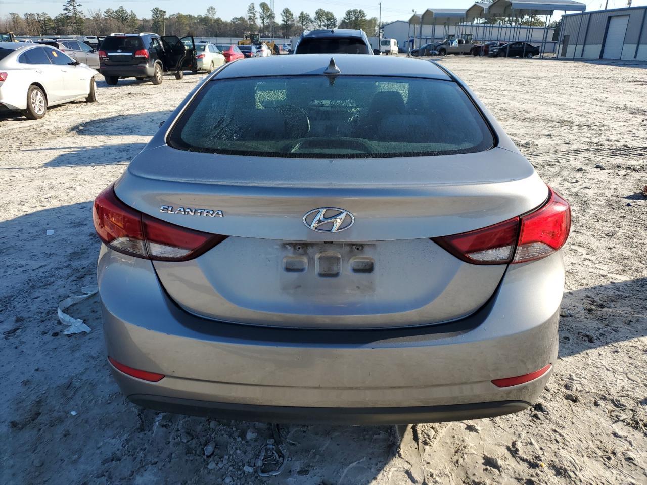 2015 HYUNDAI ELANTRA SE - Image 6