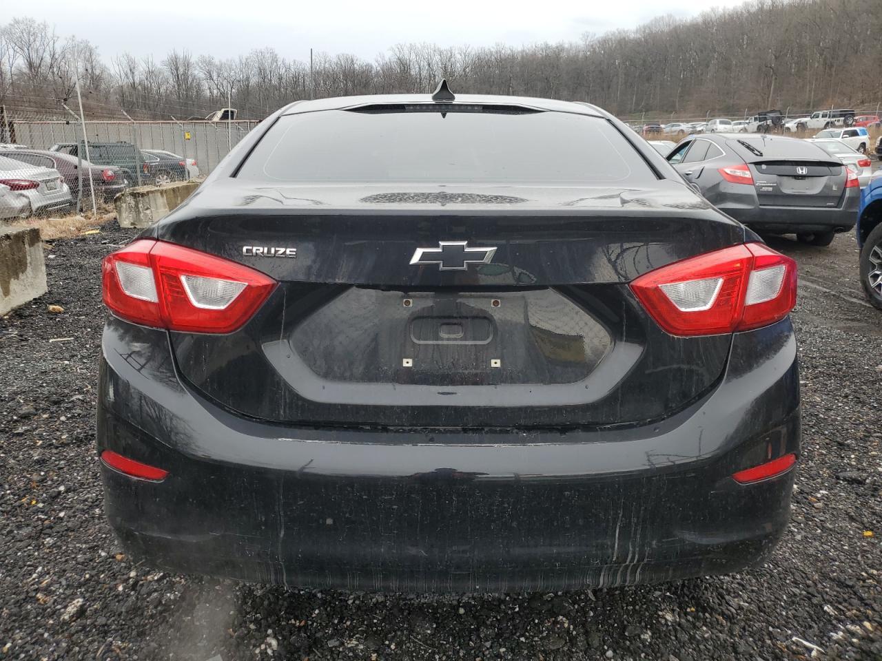2017 CHEVROLET CRUZE LS - Image 6