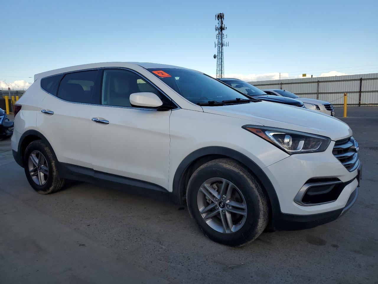 2017 HYUNDAI SANTA FE S - Image 4