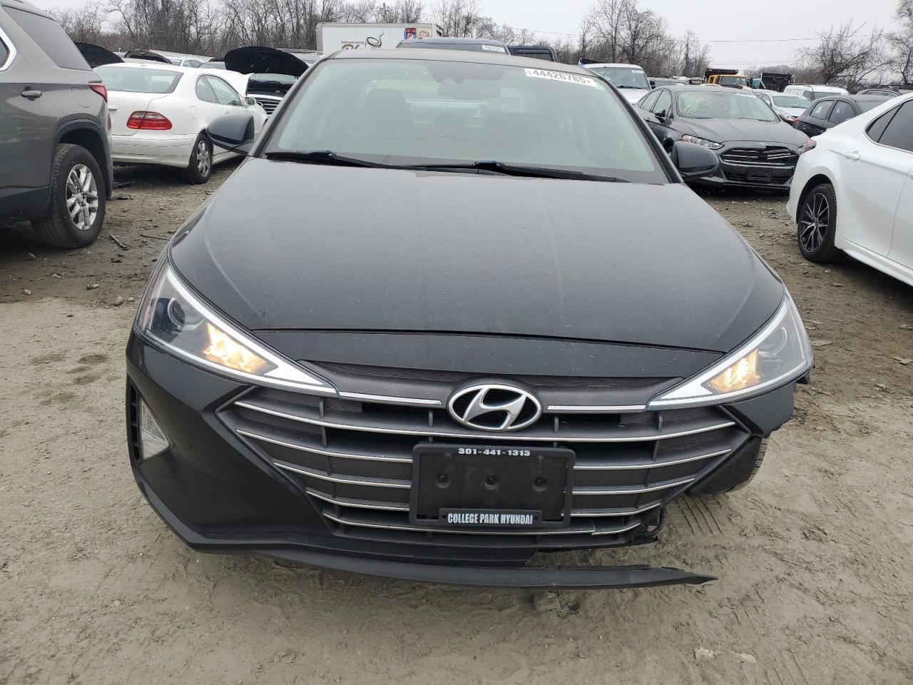 2019 HYUNDAI ELANTRA SE - Фото 5