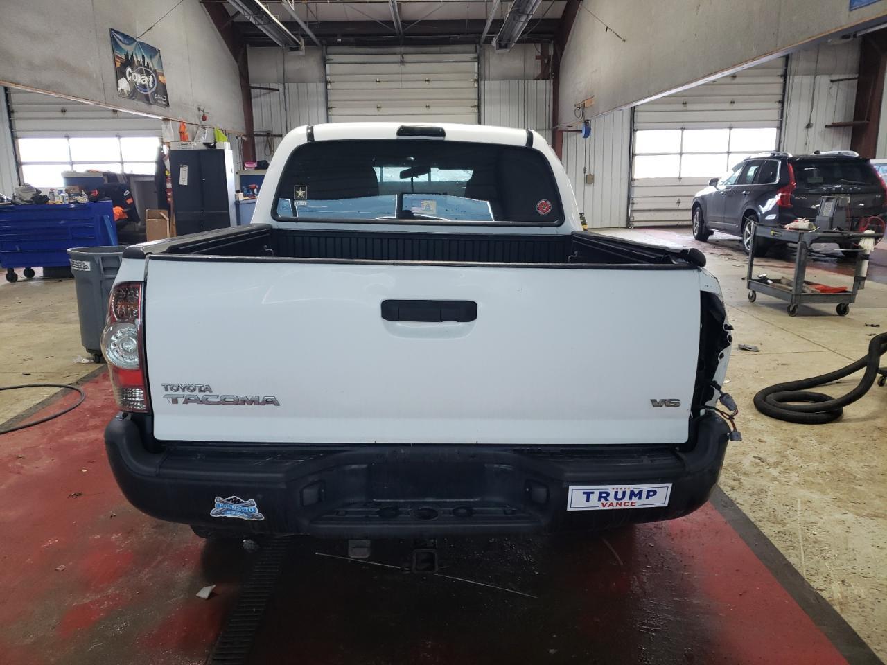 2014 TOYOTA TACOMA DOU - Фото 6