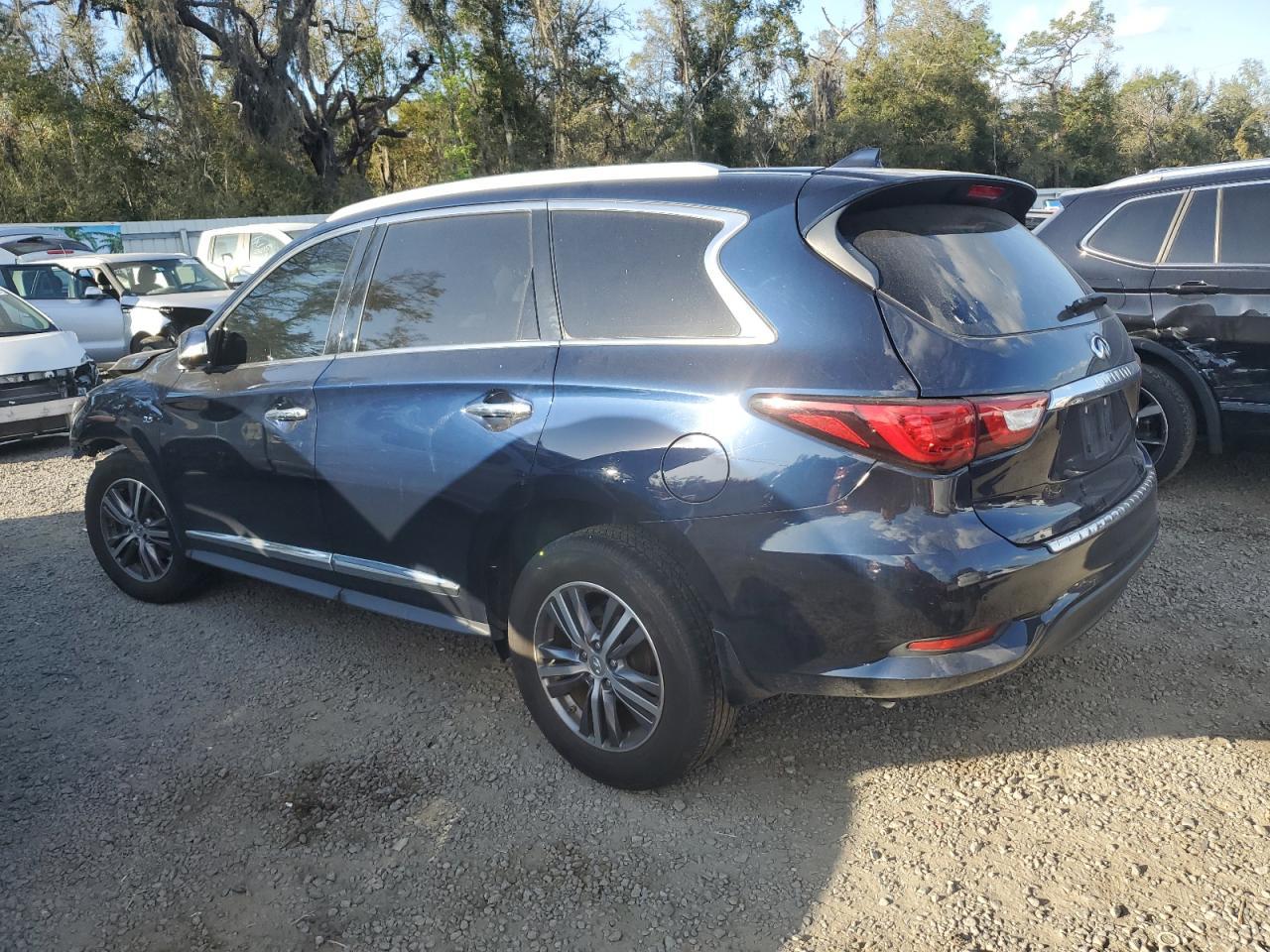 2017 INFINITI QX60 - Фото 2
