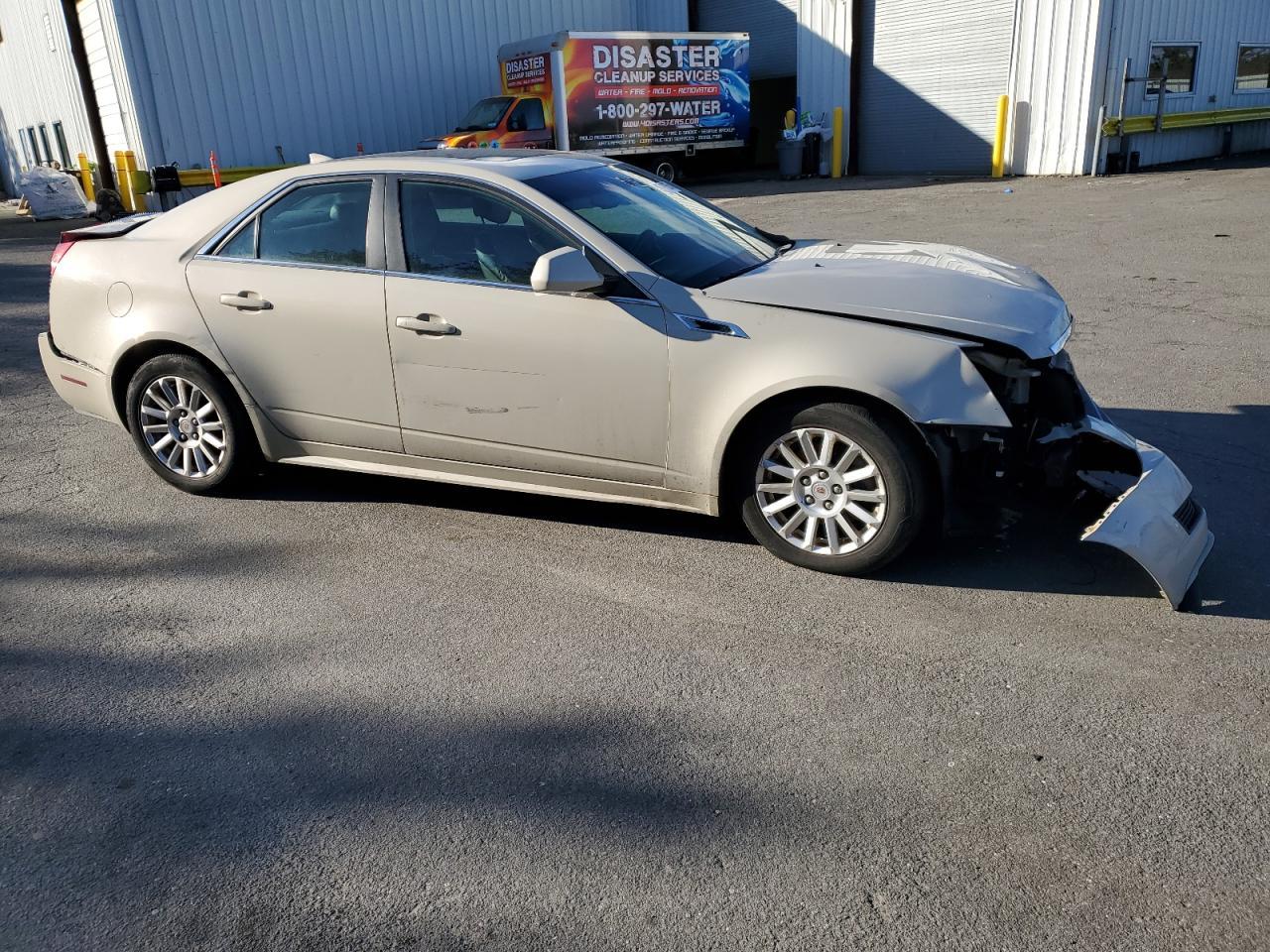 2011 CADILLAC CTS - Image 4