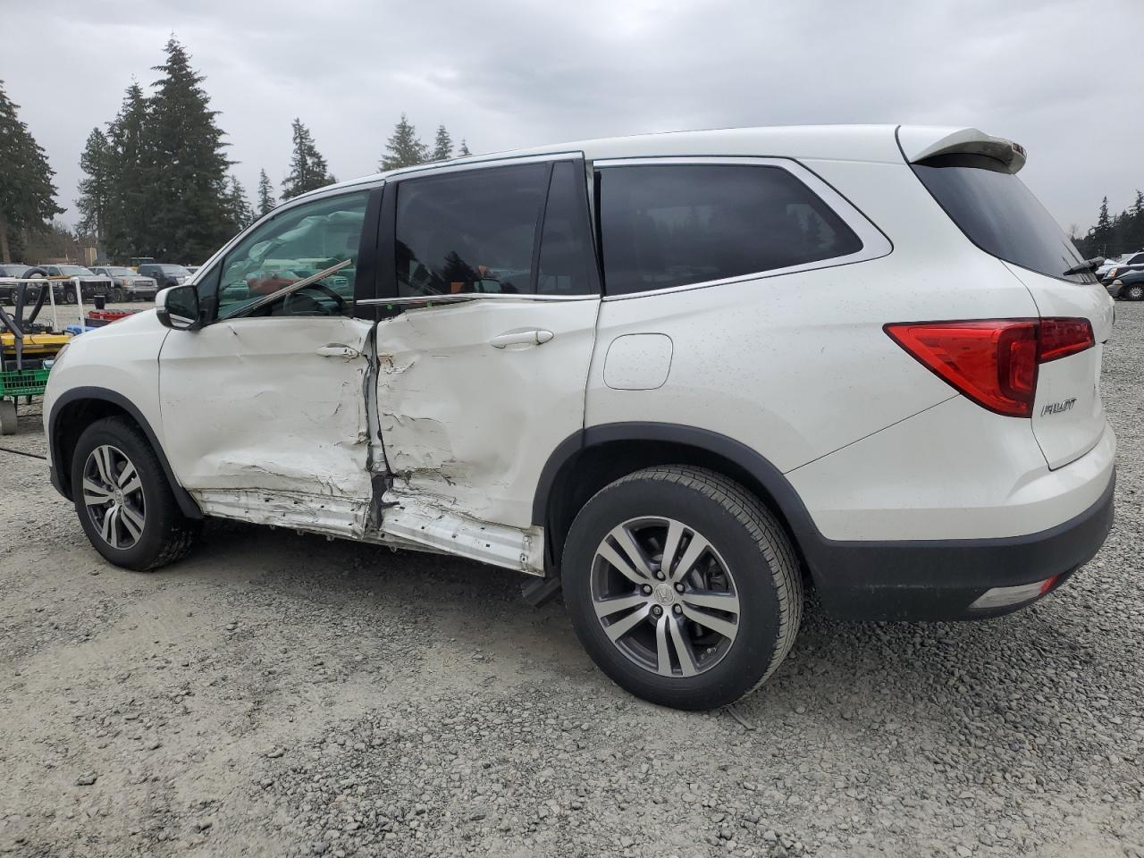 2017 HONDA PILOT EXL - Image 2
