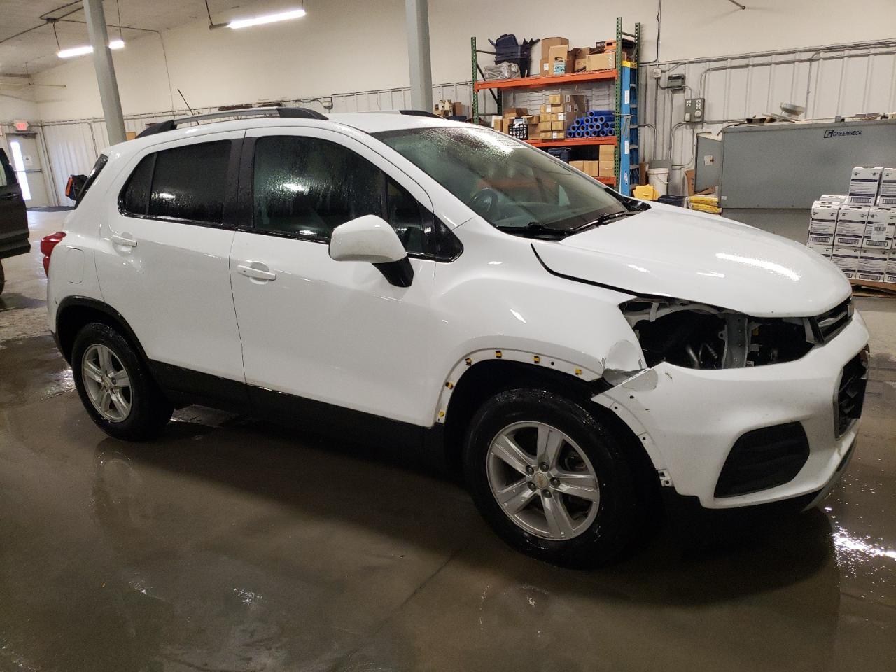 2021 CHEVROLET TRAX 1LT - Image 4