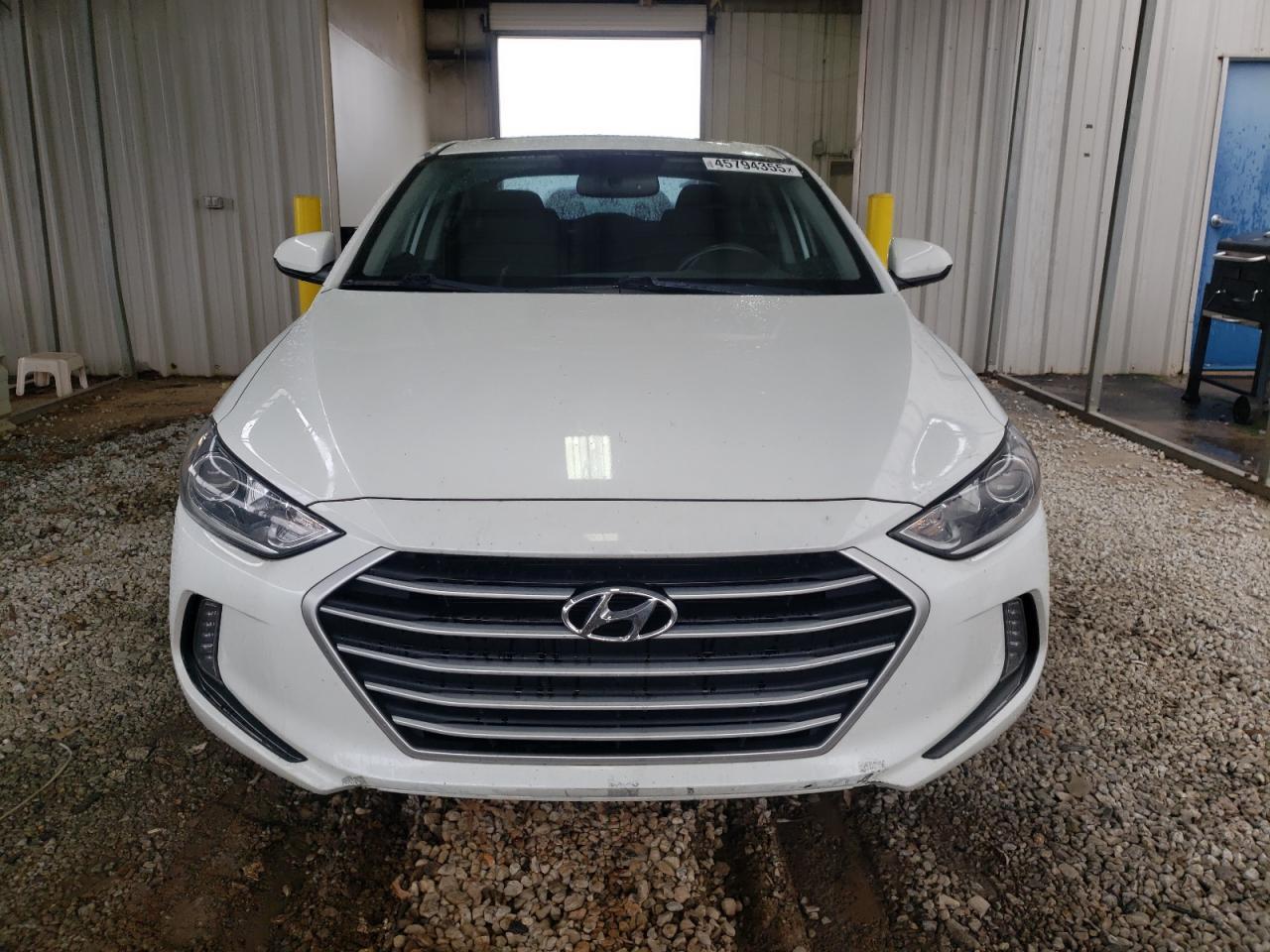 2017 HYUNDAI ELANTRA SE - Image 5