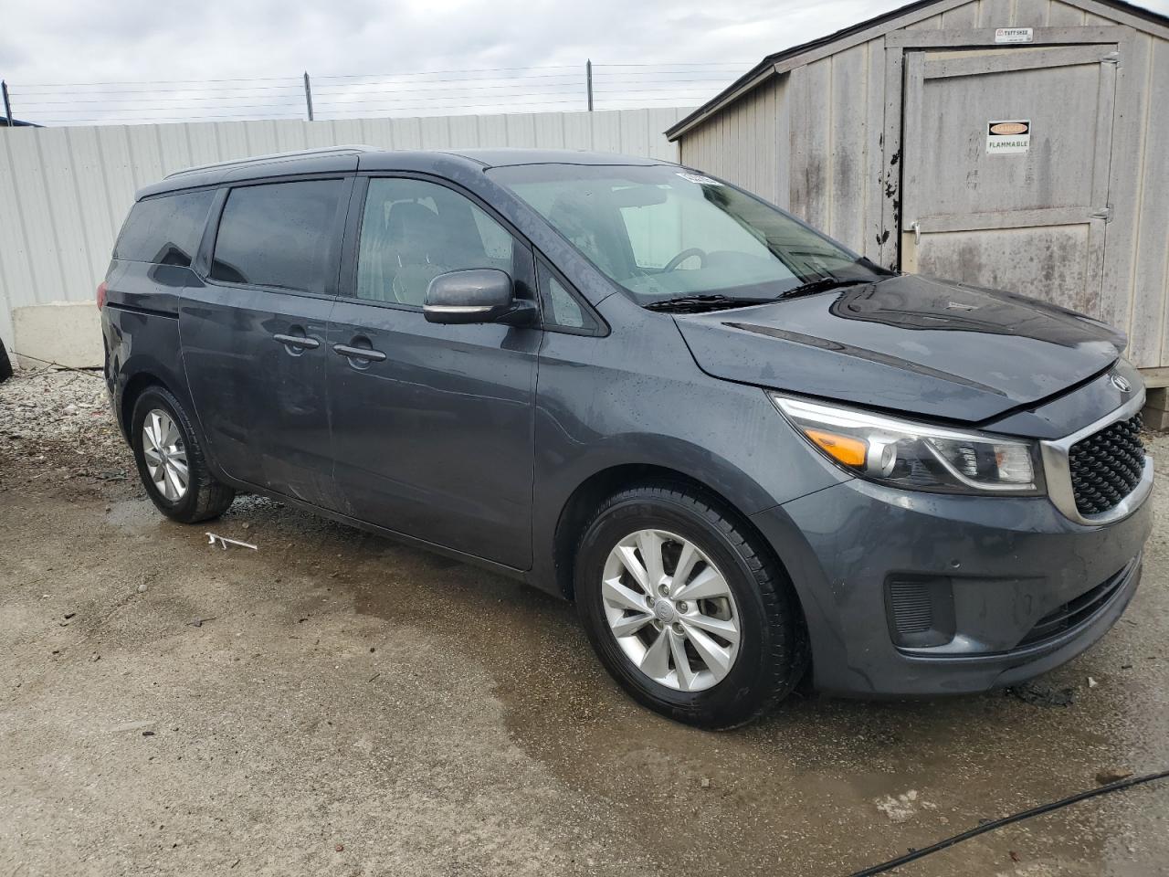 2017 KIA SEDONA LX - Фото 4