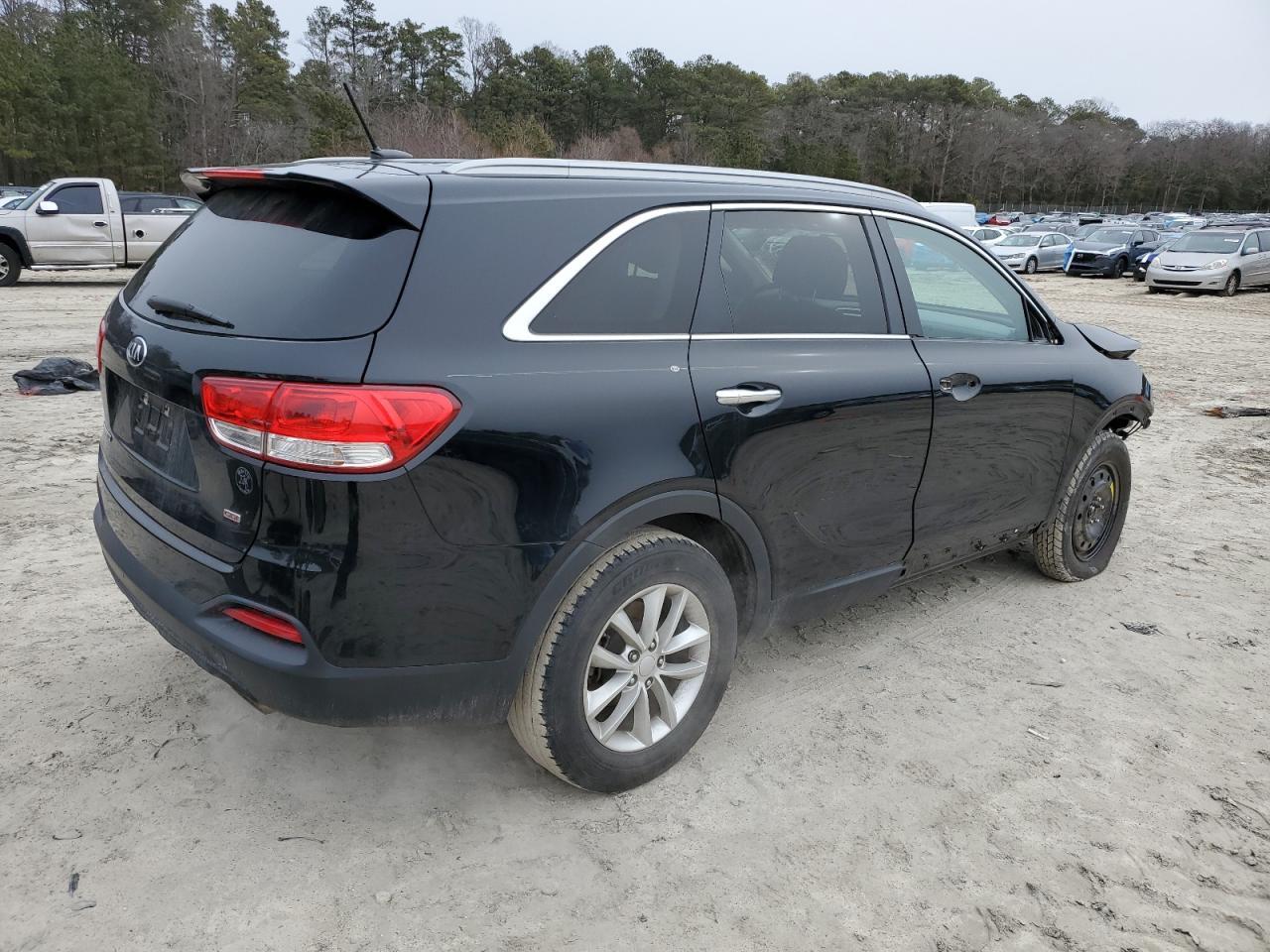 2017 KIA SORENTO LX - Фото 3