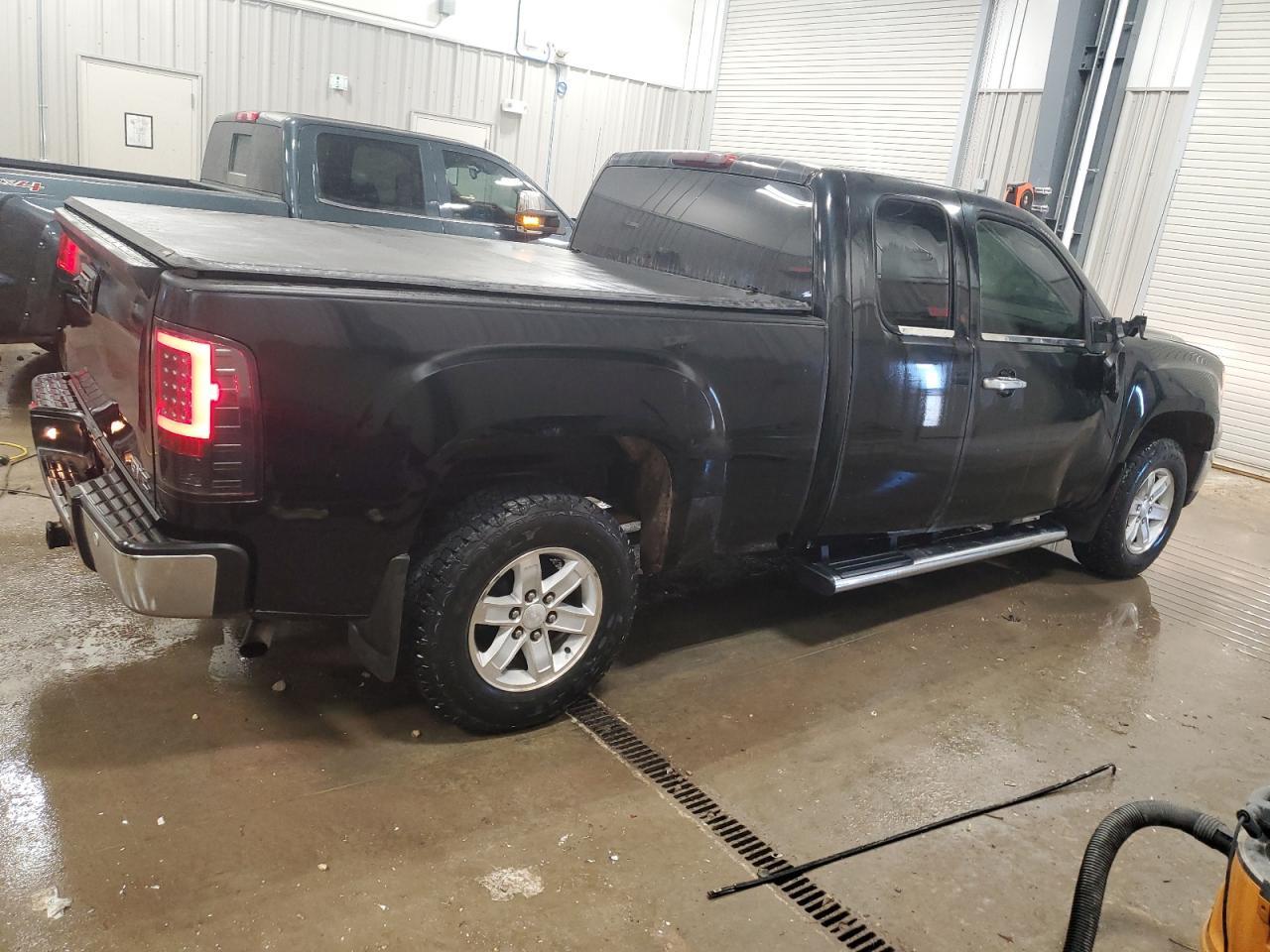 2011 GMC SIERRA K15 - Image 3