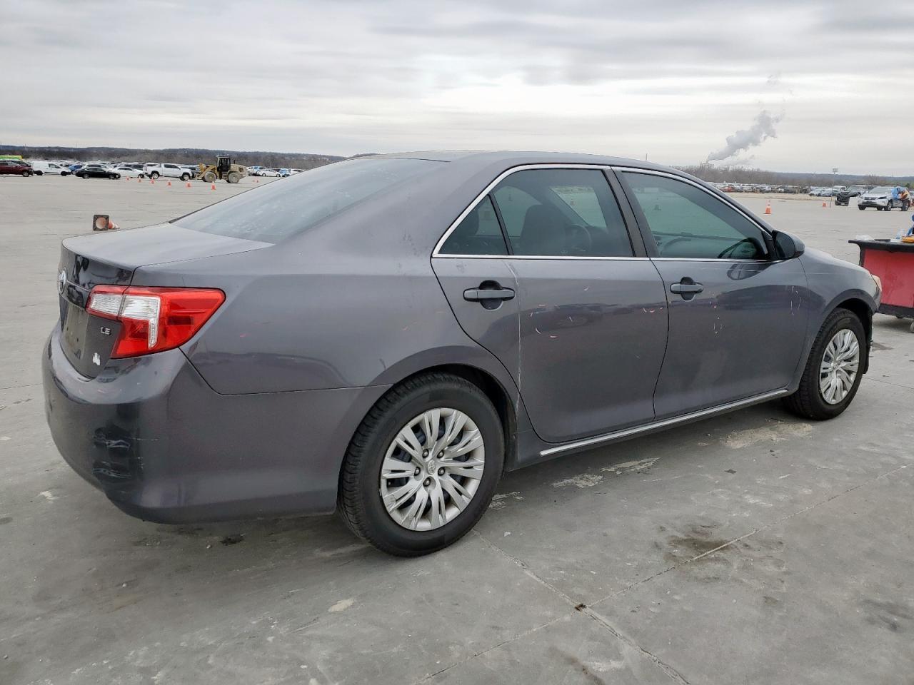 2014 TOYOTA CAMRY L - Image 3