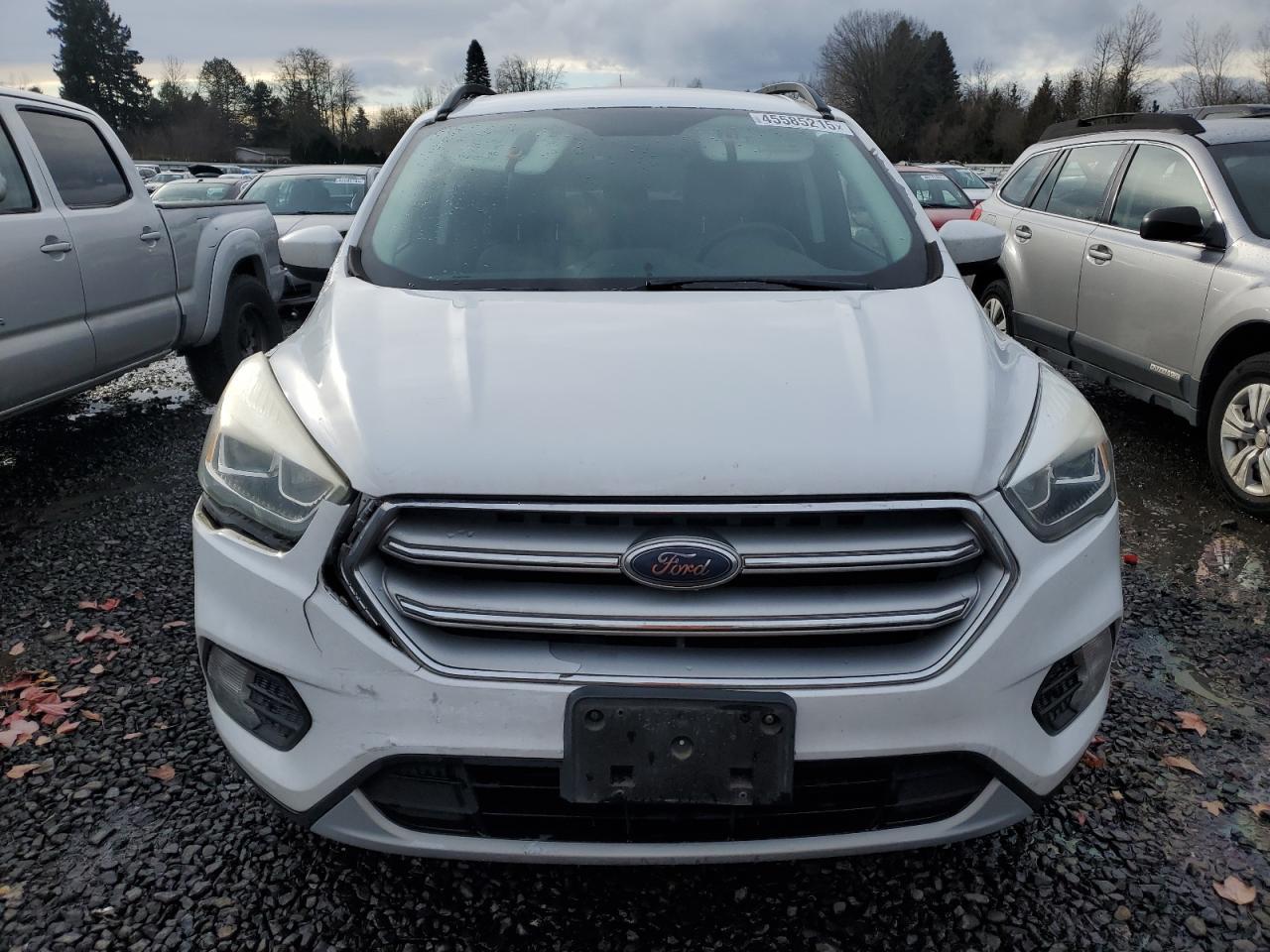 2017 FORD ESCAPE SE - Image 5
