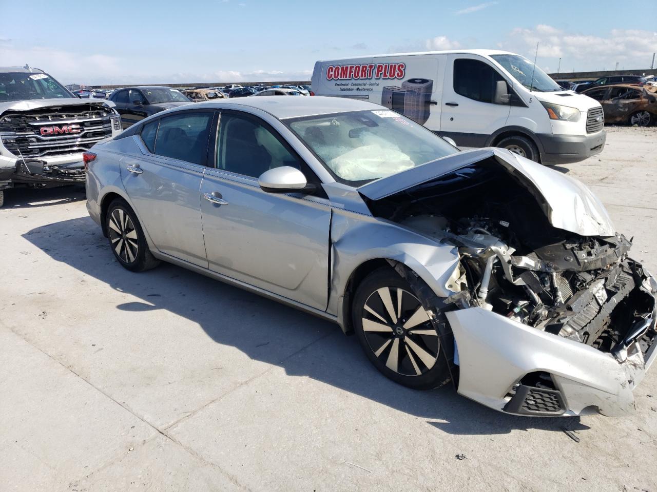 2022 NISSAN ALTIMA SV - Image 4