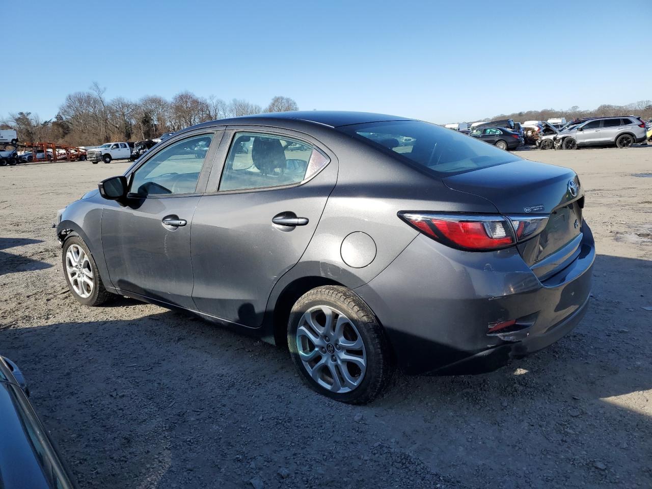 2017 TOYOTA YARIS IA - Фото 2