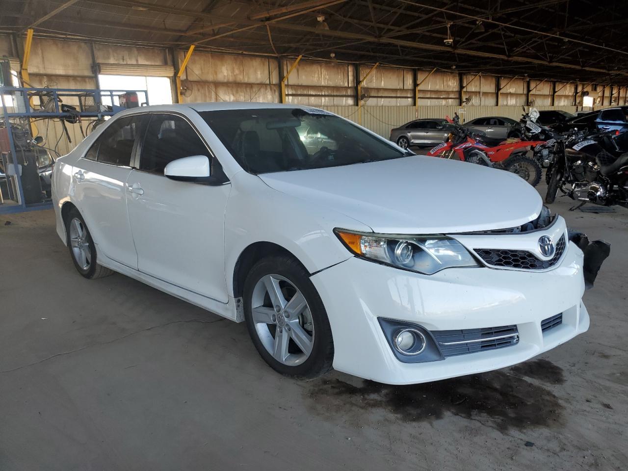 2013 TOYOTA CAMRY L - Фото 4
