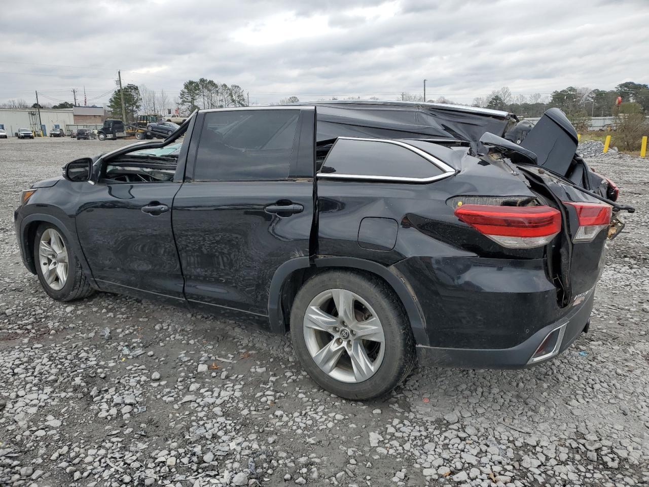 2018 TOYOTA HIGHLANDER - Image 2