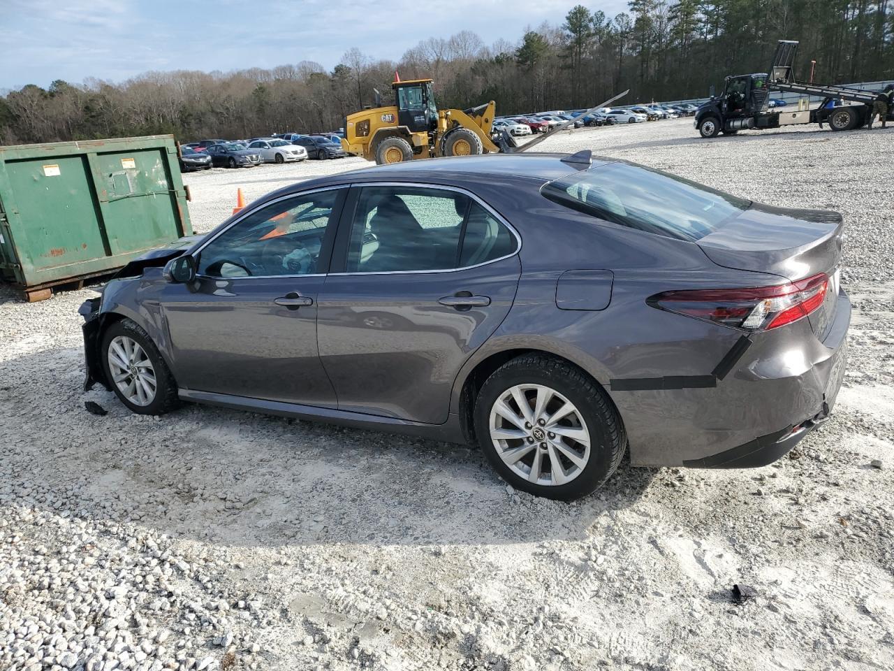 2023 TOYOTA CAMRY LE - Фото 2