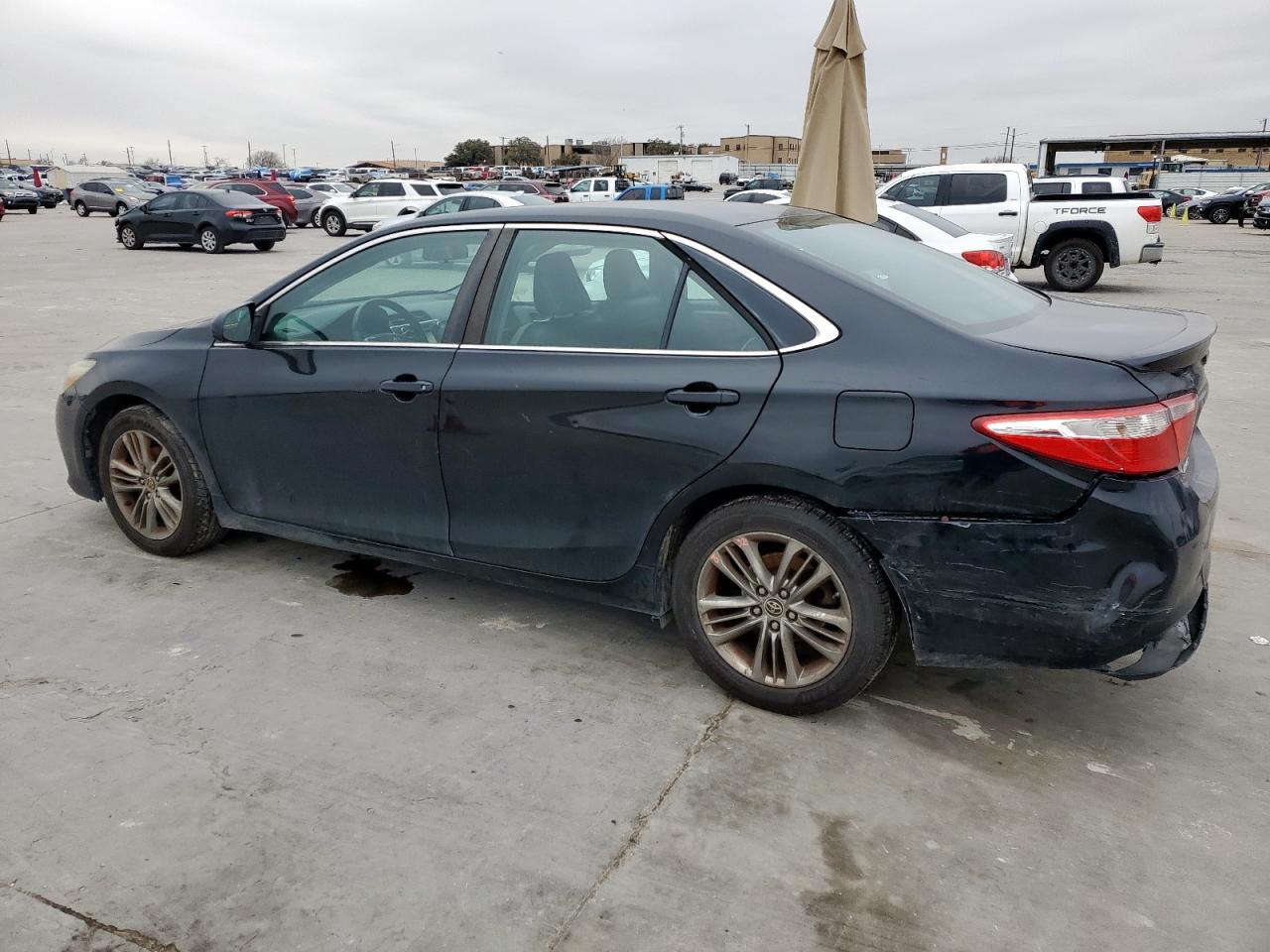 2015 TOYOTA CAMRY LE - Фото 2