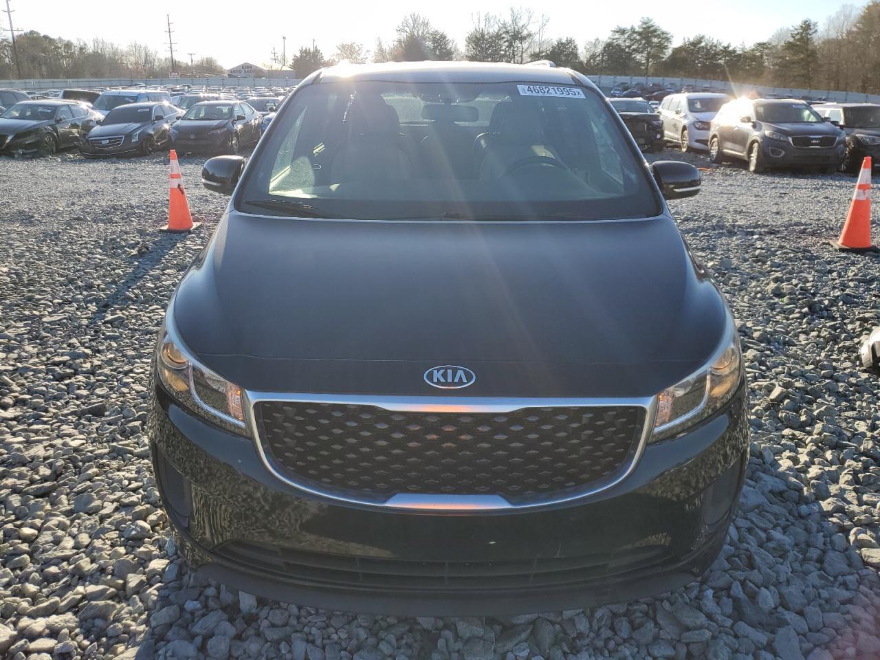 2017 KIA SEDONA LX - Фото 5