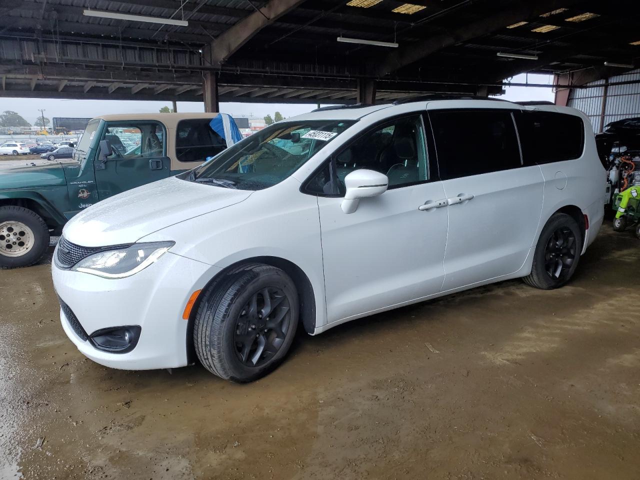 2020 CHRYSLER PACIFICA L