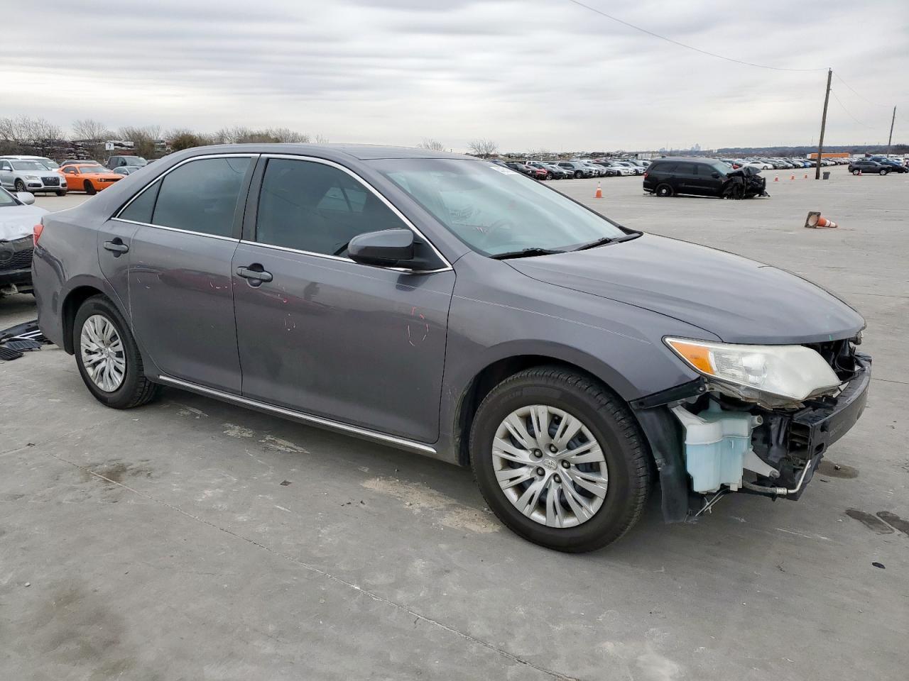 2014 TOYOTA CAMRY L - Image 4