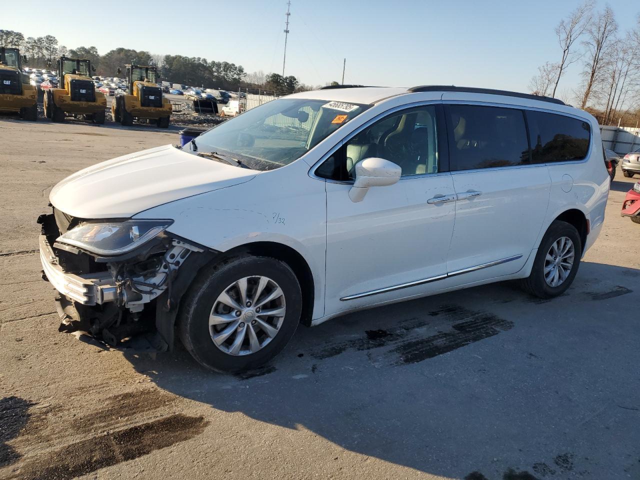 2017 CHRYSLER PACIFICA T