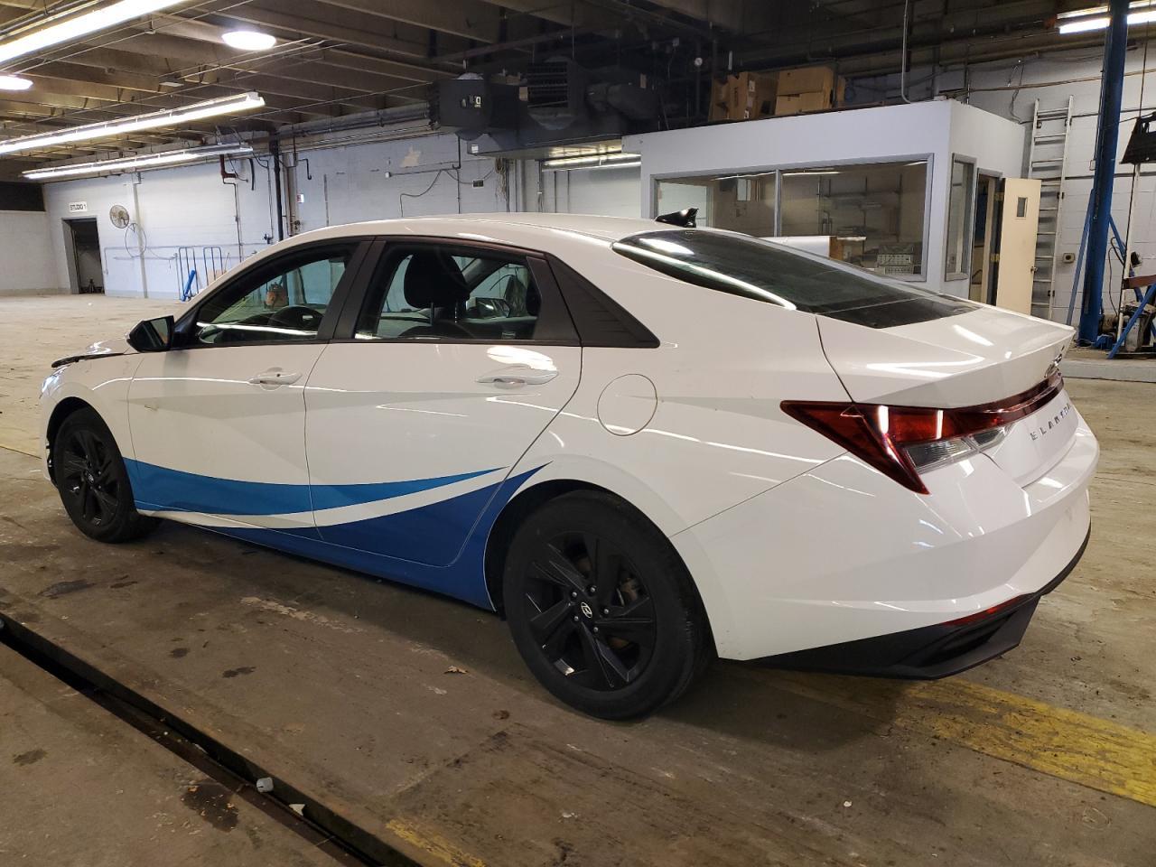 2023 HYUNDAI ELANTRA SE - Image 2