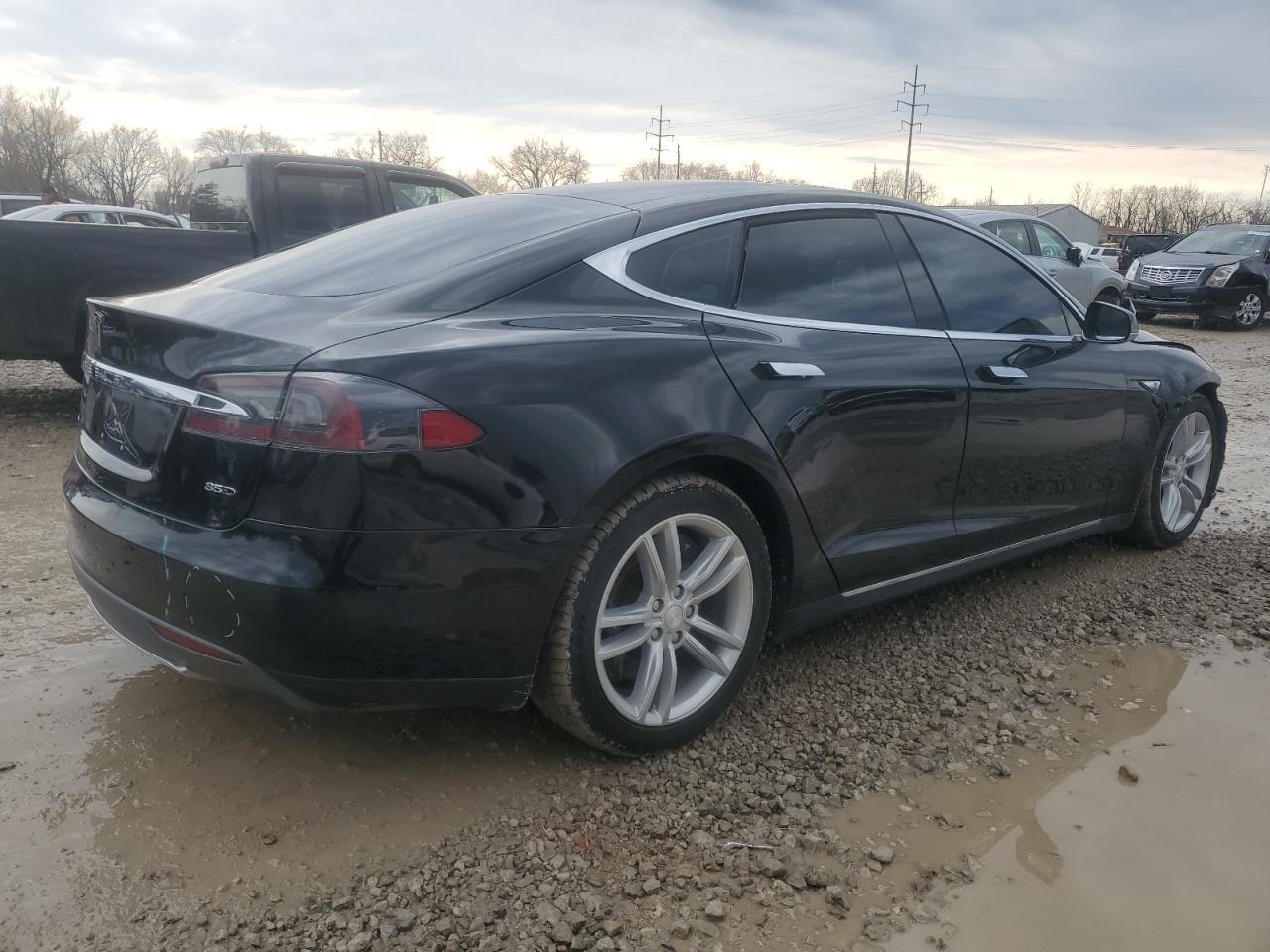 2015 TESLA MODEL S 85 - Image 3