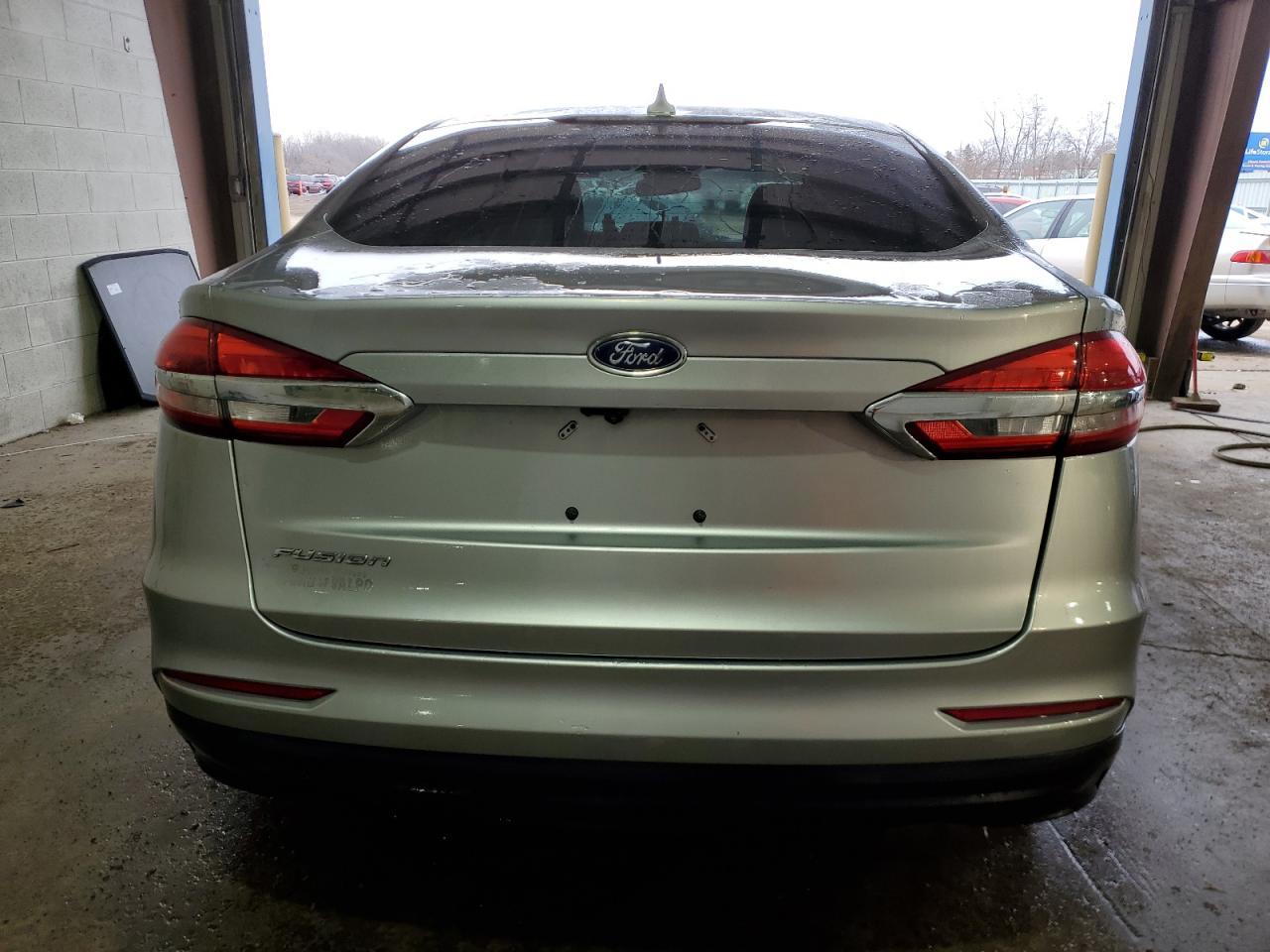 2020 FORD FUSION S - Фото 6