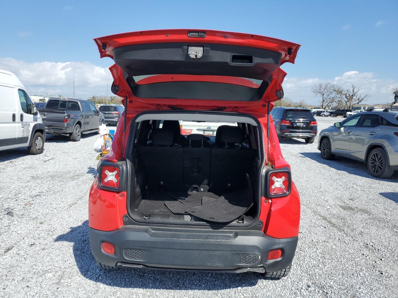 2017 JEEP RENEGADE L - Image 6