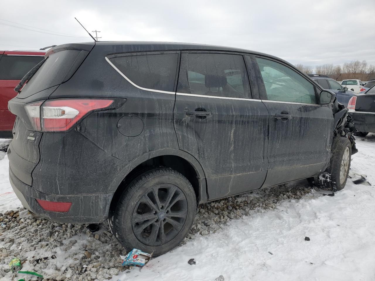 2017 FORD ESCAPE SE - Image 3