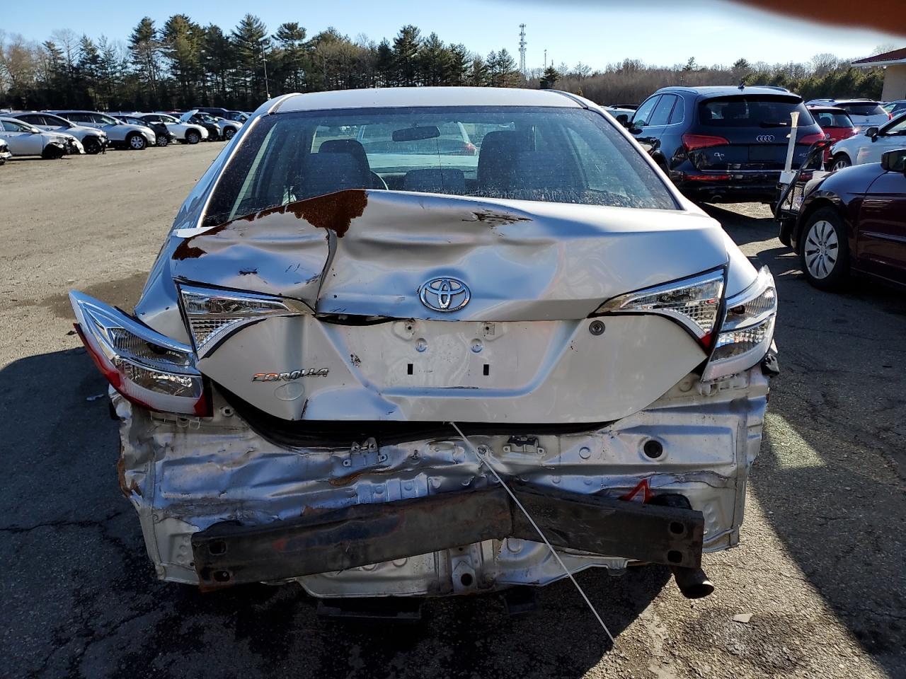 2014 TOYOTA COROLLA L - Image 6