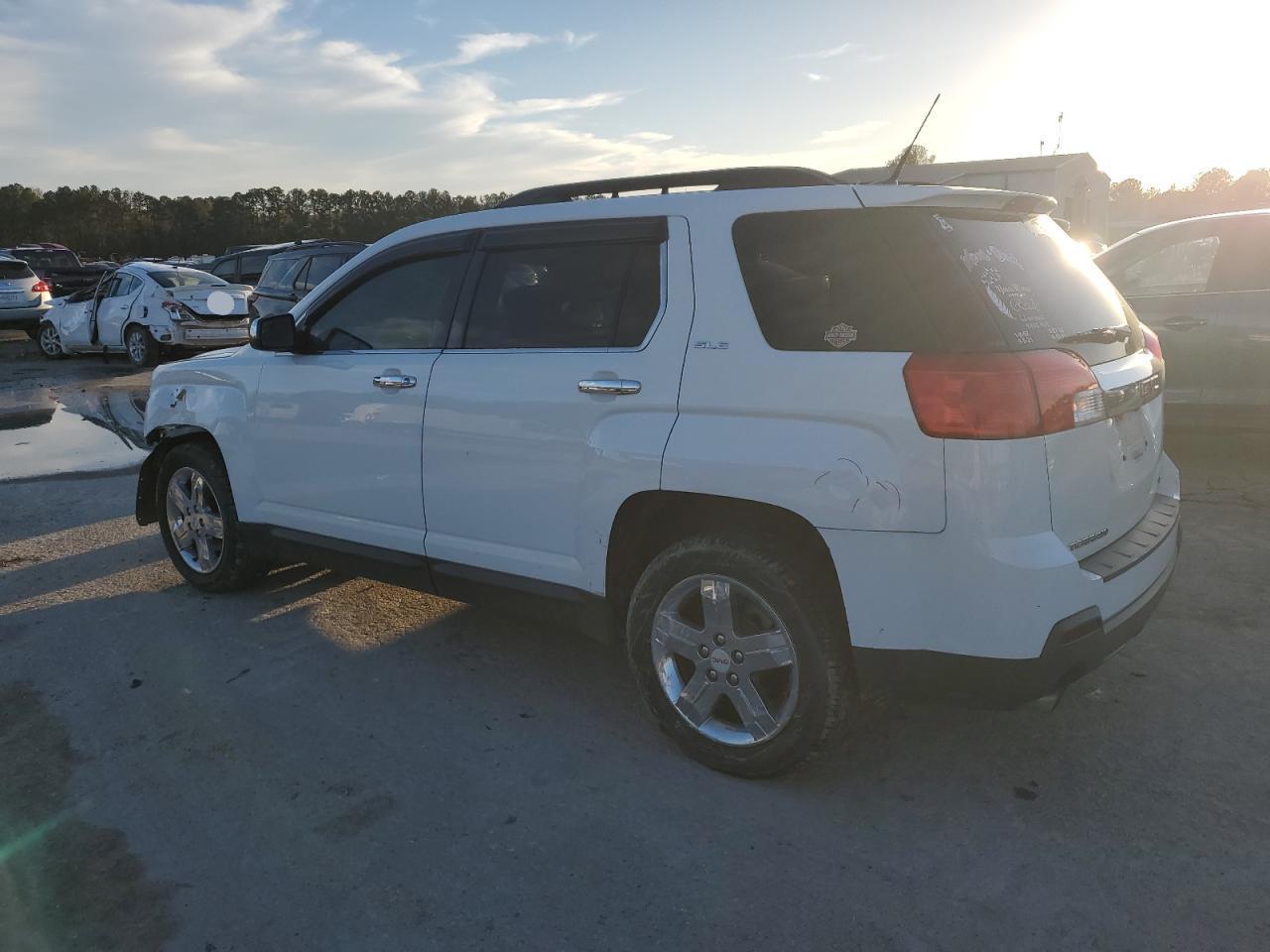 2012 GMC TERRAIN SL - Image 2