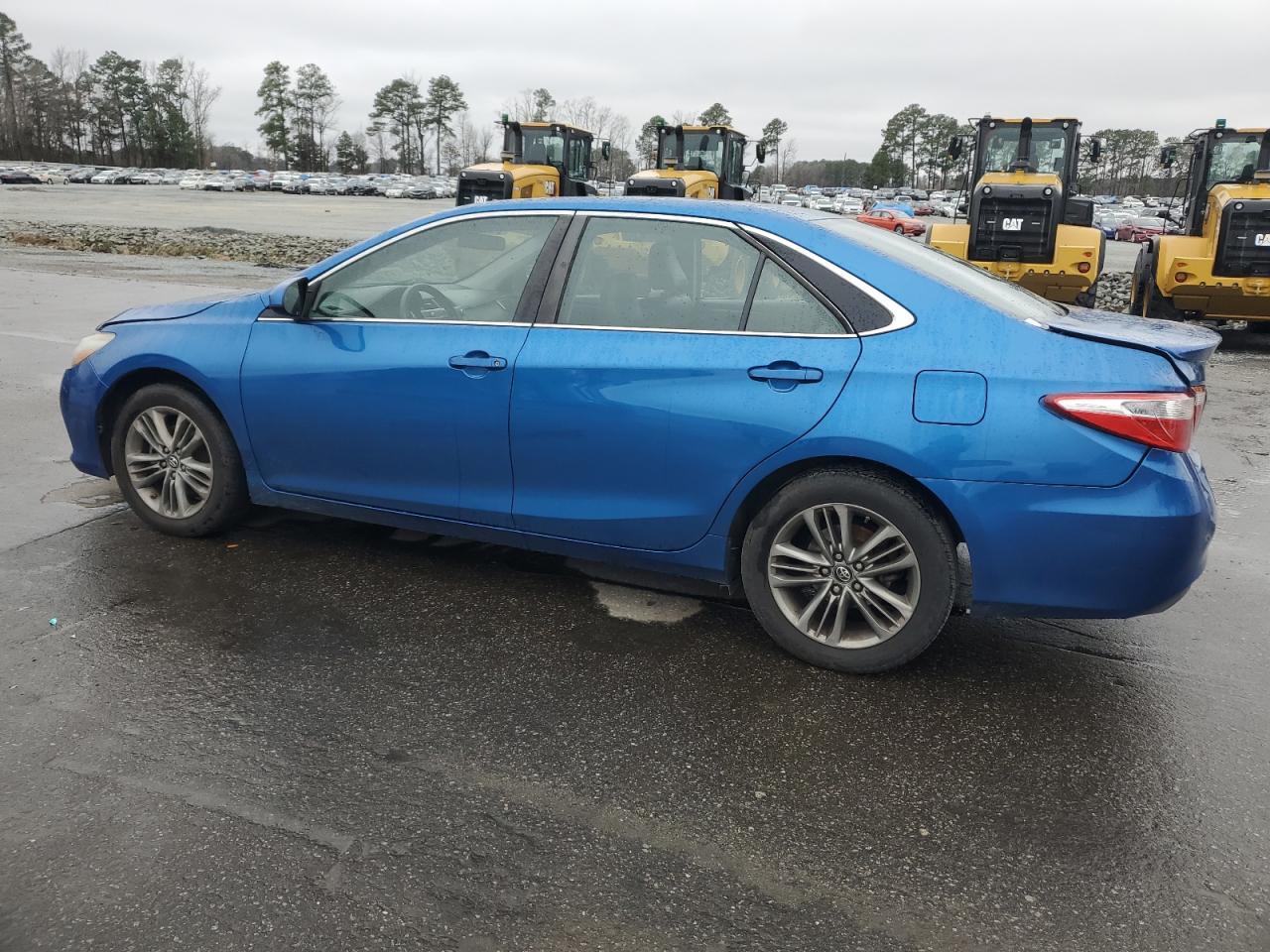 2017 TOYOTA CAMRY LE - Фото 2