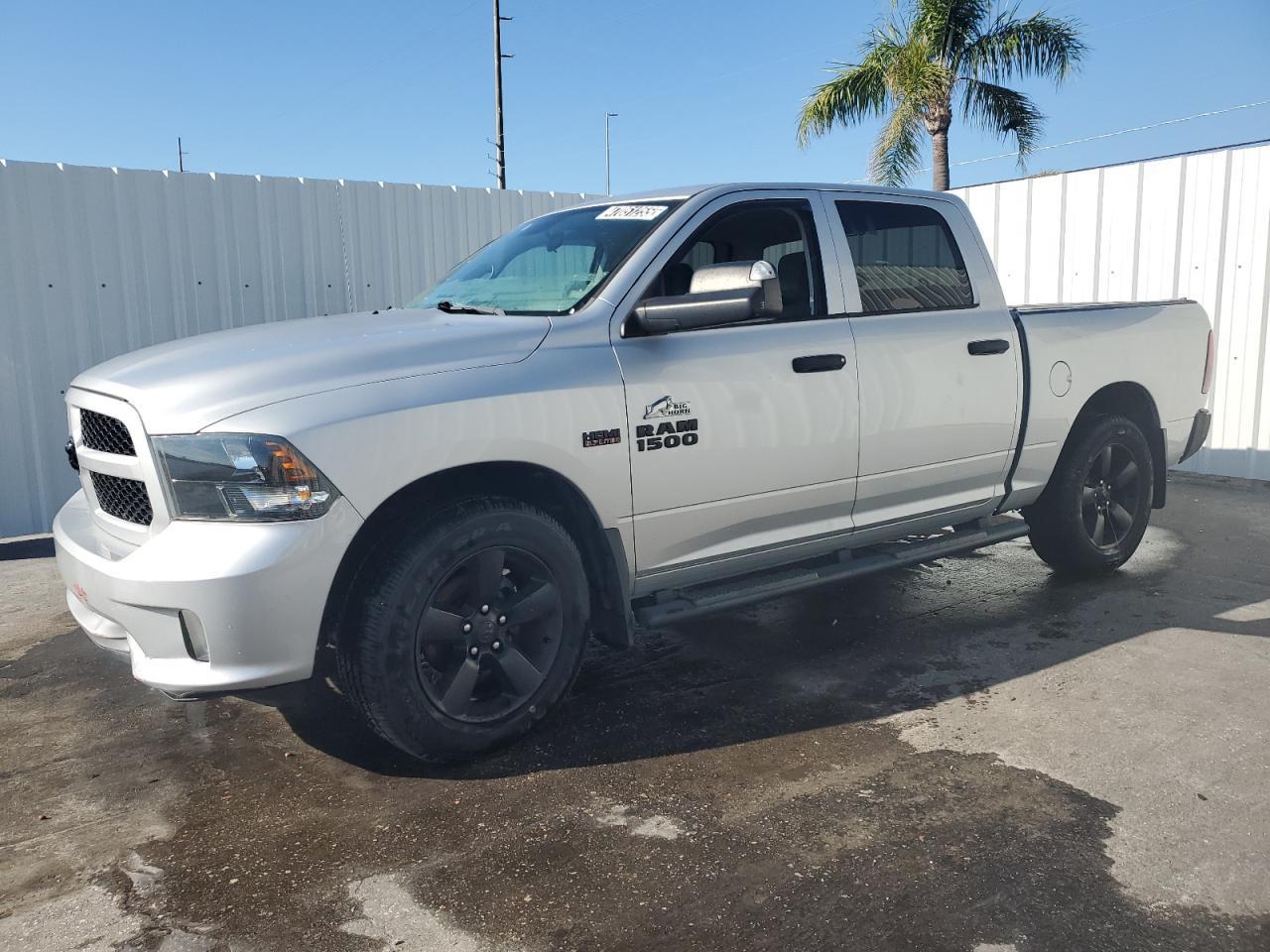 2018 RAM 1500 ST