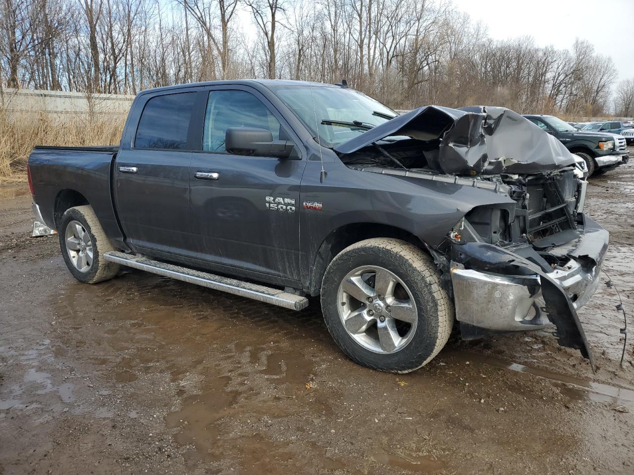 2017 RAM 1500 SLT - Image 4