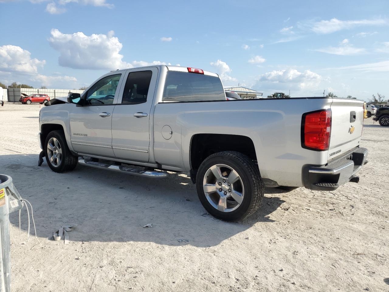 2018 CHEVROLET SILVERADO - Image 2