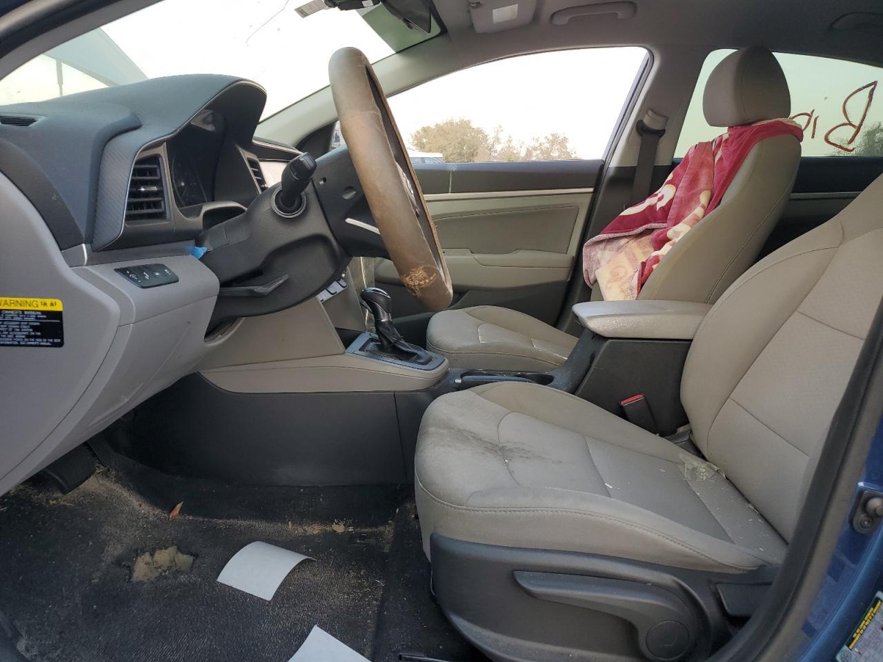 2019 HYUNDAI ELANTRA SE - Image 7