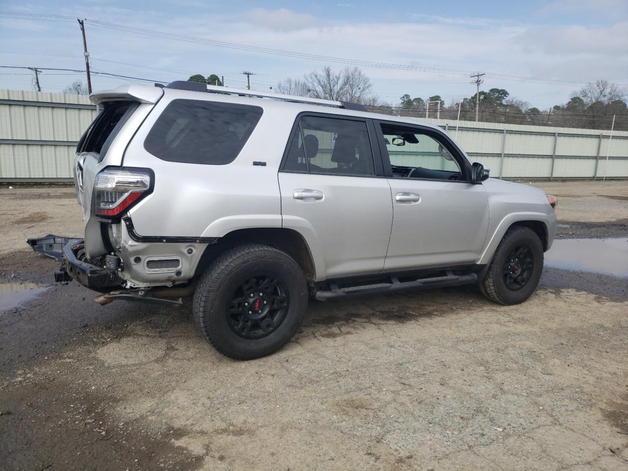 2022 TOYOTA 4RUNNER SR - Фото 3
