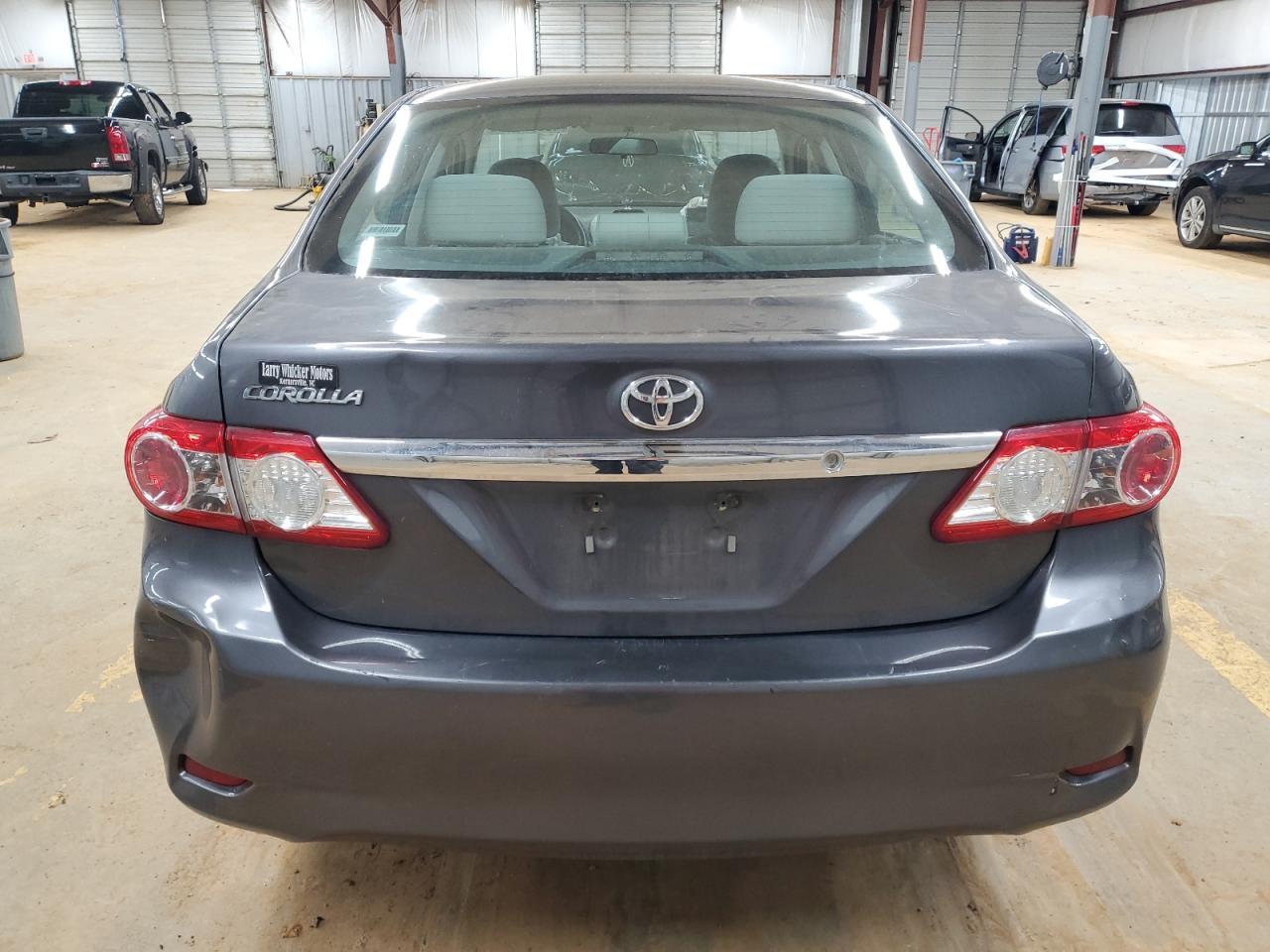 2013 TOYOTA COROLLA BA - Фото 6