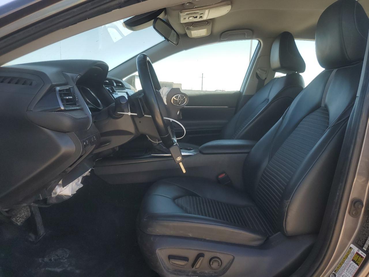 2020 TOYOTA CAMRY SE - Image 7