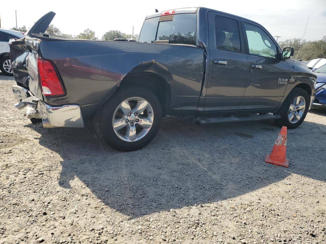 2014 RAM 1500 SLT - Image 3