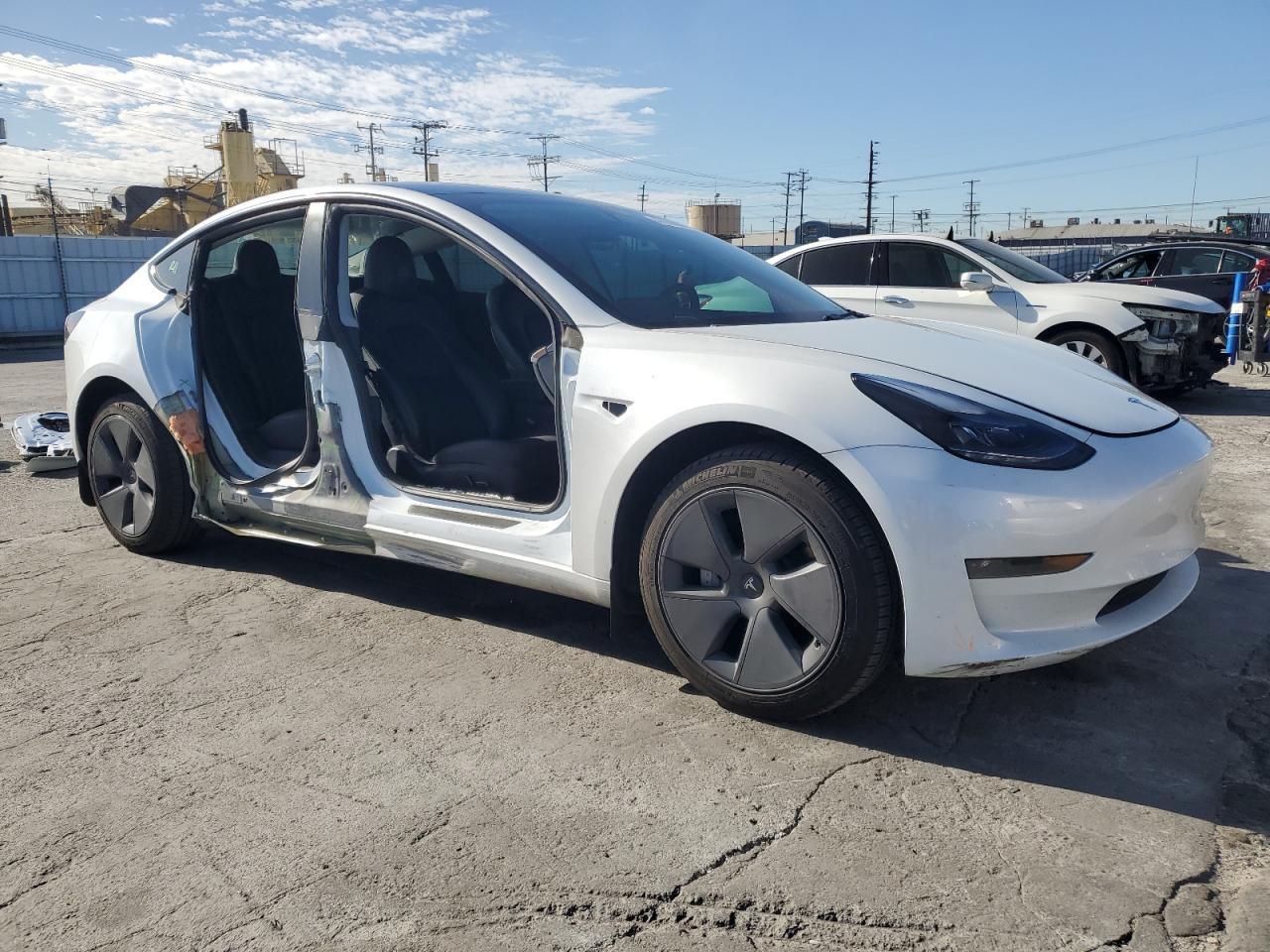 2023 TESLA MODEL 3 - Фото 4