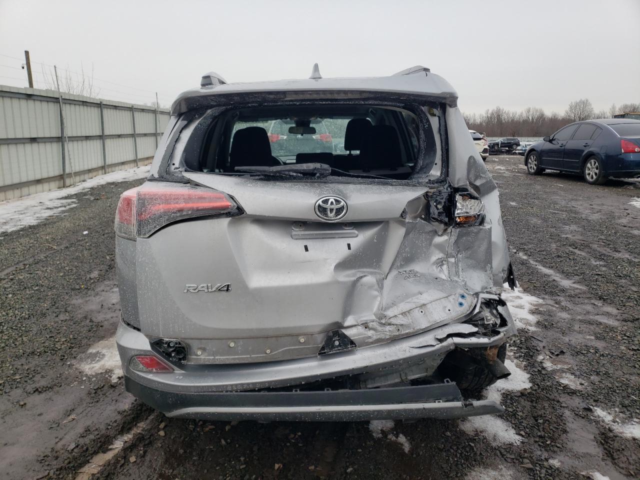 2017 TOYOTA RAV4 XLE - Фото 6