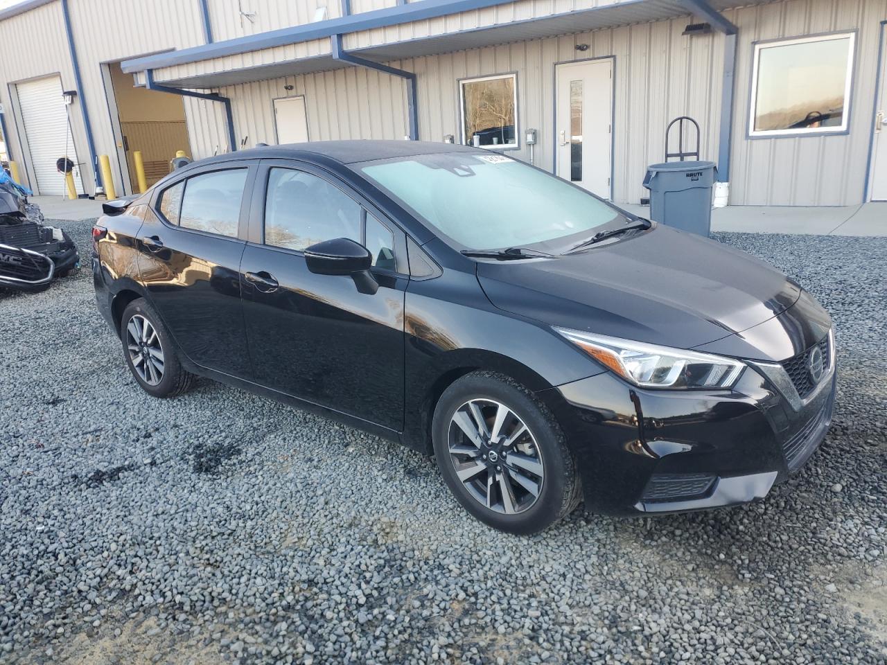 2021 NISSAN VERSA SV - Фото 4
