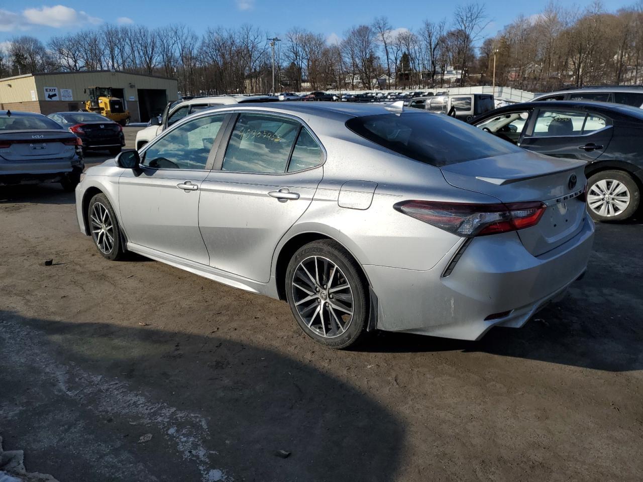 2021 TOYOTA CAMRY SE - Image 2