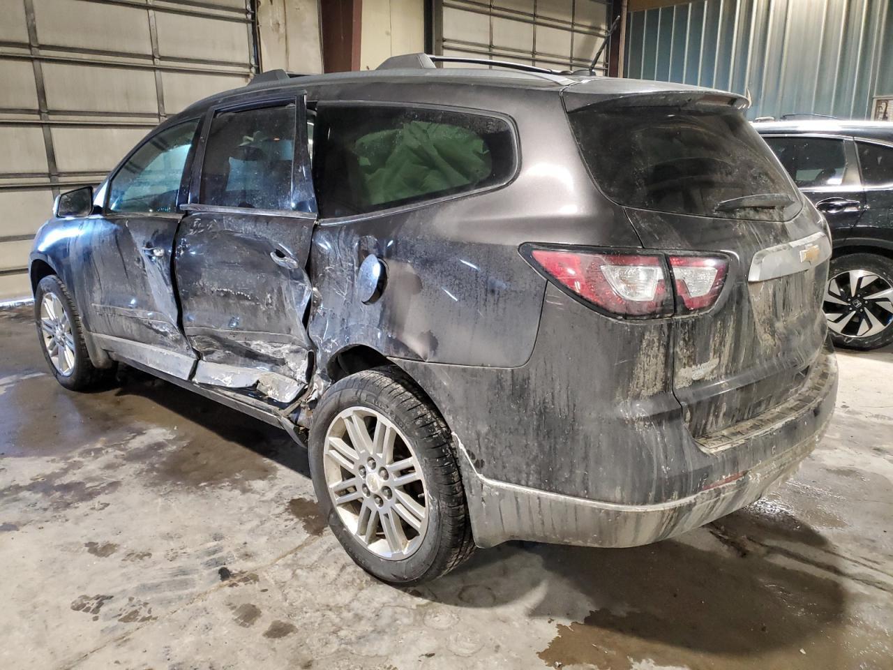 2014 CHEVROLET TRAVERSE L - Image 2