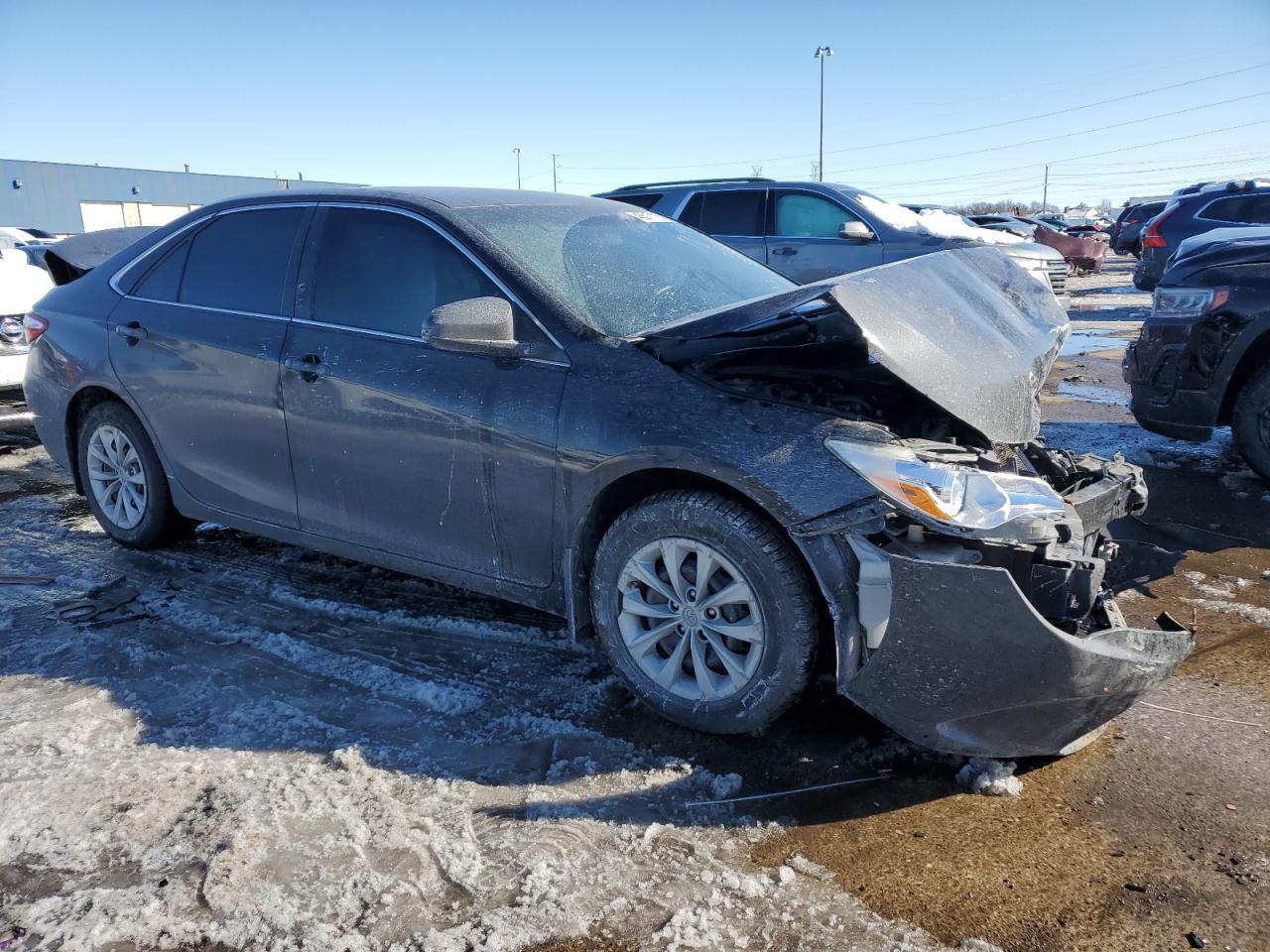 2016 TOYOTA CAMRY LE - Фото 4
